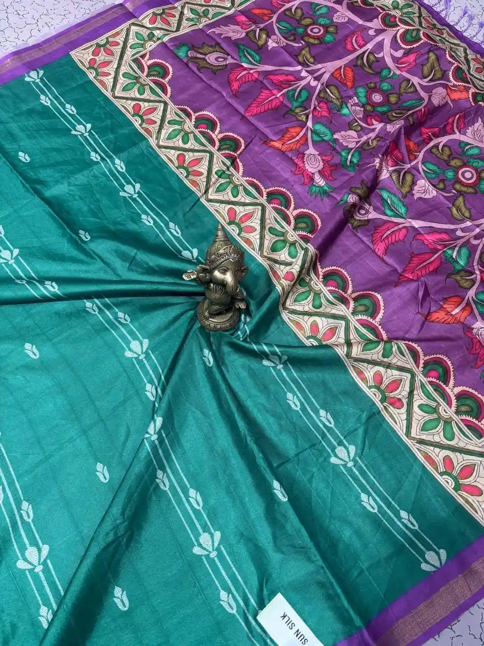 Grey Kalamkari Printed Pleat-Border & Pallu saree